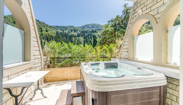 Doliva Anthi Apartment with Private Hot Tub, Mountain View, Wi-Fi, and Air Conditioning in Corfu