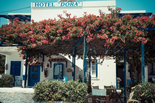 Dora's Studios & Apartments in Megas Yialos-Nites