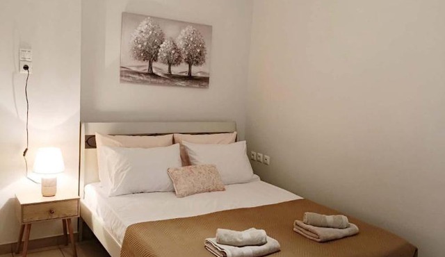 Double Bed Room in Livadeia