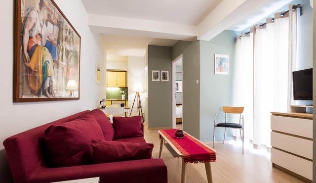 Downtown urban apartment for 4 people in Plaka in Athens