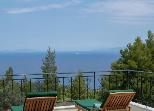 Dream House Capturing the Magic of Nature in Mantoudi-Limni-Agia Anna