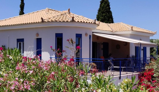 Dream Villa Pilias with Panoramic Sea and Mountain Views in Methoni