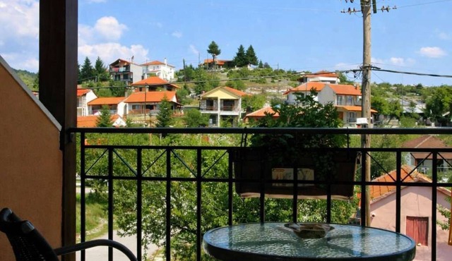 Ducata Hotel - Single Room with Balcony & Views in Xirolivado