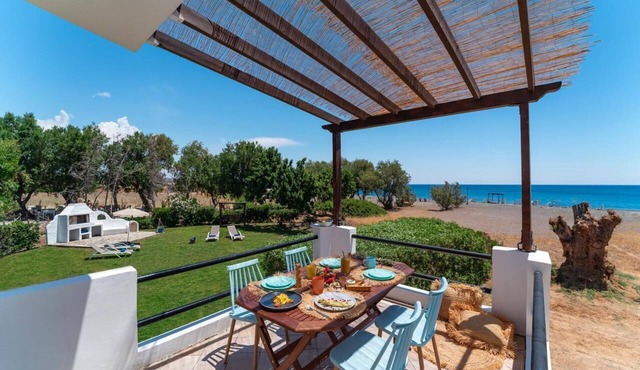 Eco Beachfront Villa in Gennadi