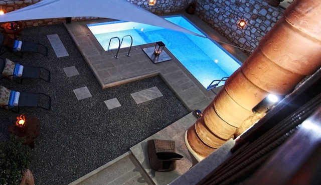 Eco-friendly stone villa with private pool and jacuzzi near the sea in Roumeli