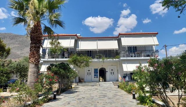 Elea Guesthouse in Galaxidi