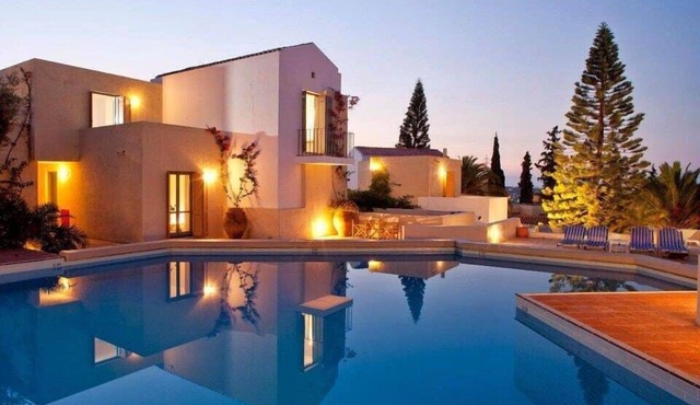 Elegant Standard Villa Sea View Pool & Kitchenette in Koutouloufari