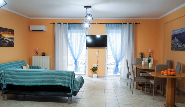 Elena's quiet gem 2bedroom condo in tranquil Nafplion with AC for relaxing stays in Nafplion