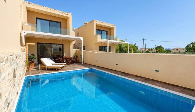 Elmara - Beachside Lux Villa 2 with Private Pool in Kokkinos Pirgos