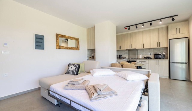 Enclave Luxury Apartments Zante Experience equiped with Jacuzzi,BBQ,GYM in Zakinthos