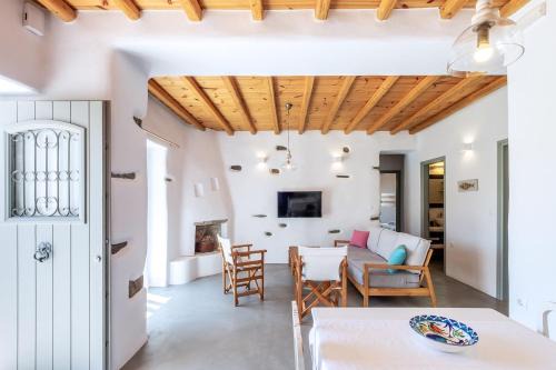 Exochi Traditional Houses in Krotiri