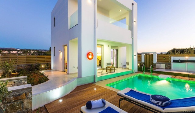 Extraordinary Rethymno Villa | Villa Hantengu | 3 Bedrooms | Beach Front in Rethymno