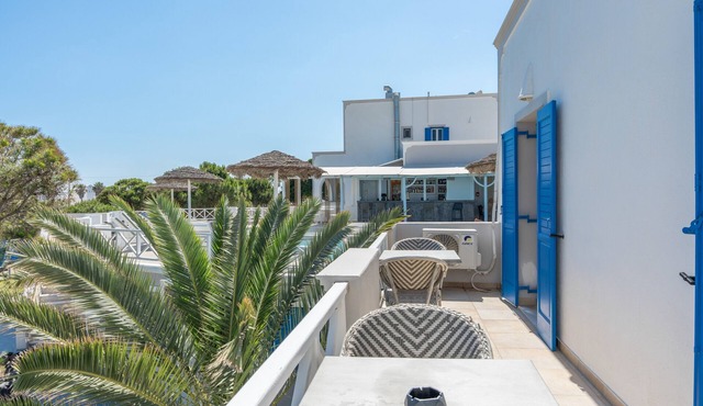 Family Maisonette Apartment - Sleeps 5 in Αγ. Γεώργιος