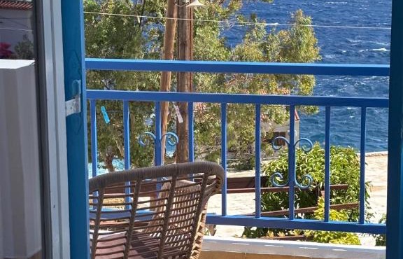 Faros Rooms Armenistis in Armenistis