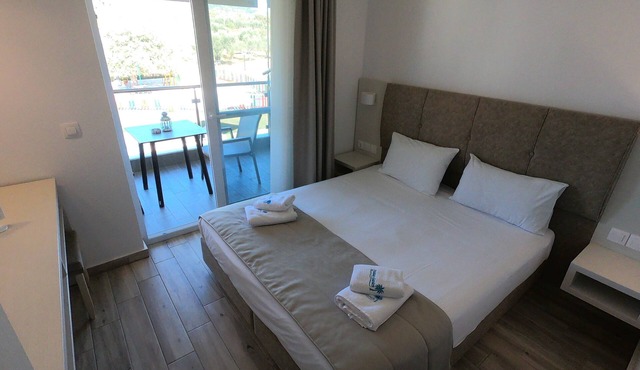 Finikas Garden Beach Resort Nikiti in Sithonia