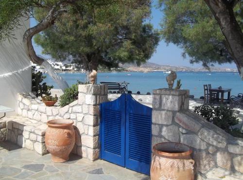 Floras Rooms in Pollonia