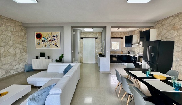 Four Seasons Eco Friendly Villa in Kriopighi