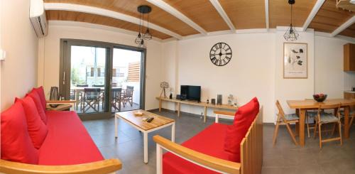 George's Luxury Loft in Keramoti