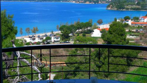 George & Sia's House in Neos Marmaras
