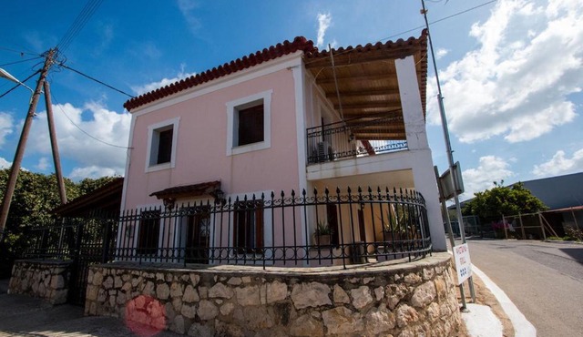Gialova's full-fledged vacation in Gialova