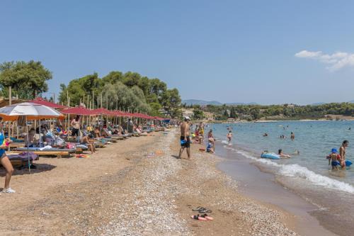 Golden Beach Maisonette Retreat in Kekhriaí