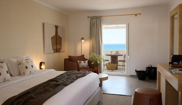 Golden Milos Beach Ηouse by Domotel in Provatas