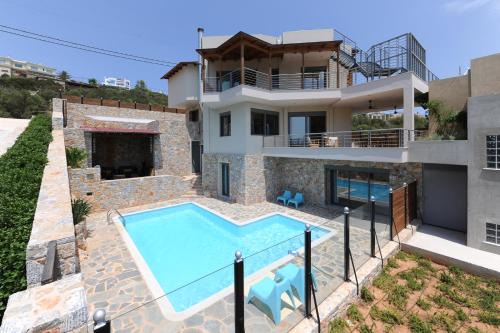 Gorgeous Eco Friendly Seaside Villa Nefeli in Schinias
