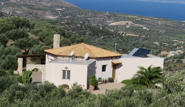 Vacation home/bugalow with top sea view, secluded location and barrier-free in Kalo Xorio / Gouves / Hersonissos