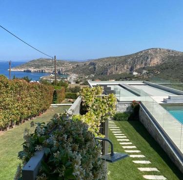 Greece Sea Villas Kaki Thalassa 400m to the beach ,Heated pool ,Athens in Keratea