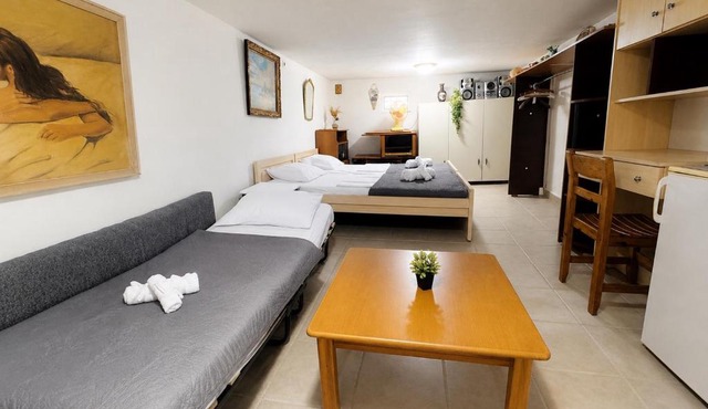 Greek Apartments DAV in Aëtokhórion