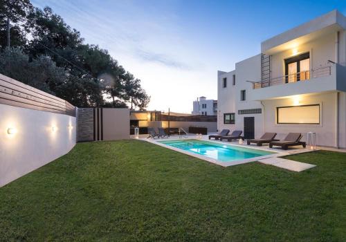 Green horizon villa in Asgourou