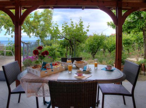 Guesthouse Agia Triada in Koroni