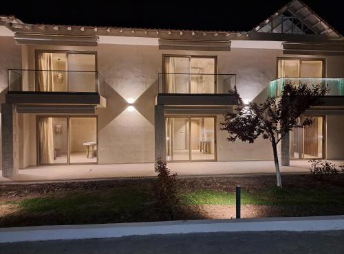 Haus Platanos Apartments & Bungalows by the Sea in Vourvourou