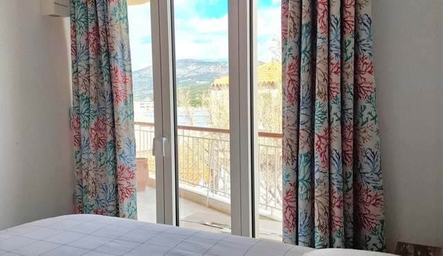HERMIONS. In the lovely town, close to sea, shops, Bisty, restaurants and port. in Ermioni
