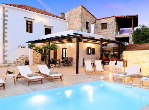 Holiday Home Berghütte 'Villa Barozziana' by Interhome in Rethymno
