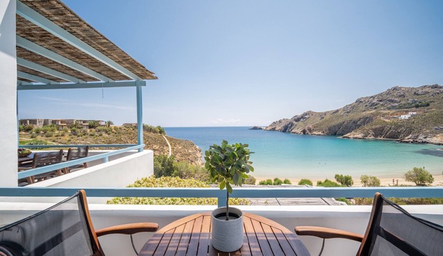 Holiday Home 'Psili Ammos' with Private Terrace, Balcony and Air Conditioning in Serifos