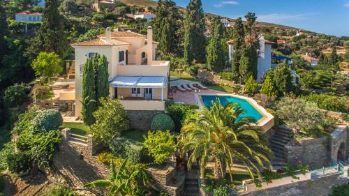 Hortensia Villa - Infinity Pool & Sea Views by Explore Andros in Andros