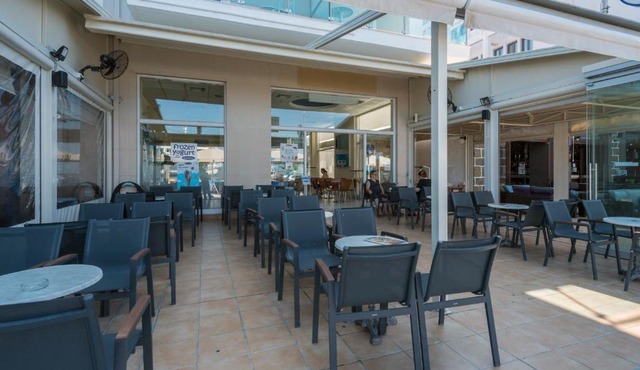Hotel Plaza in Nea Stira