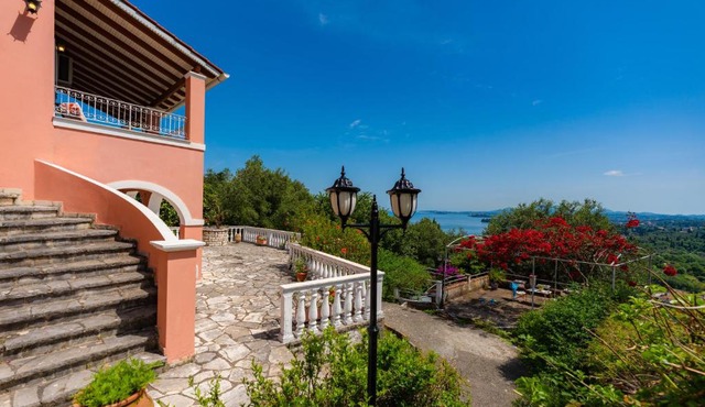House Adela near Ipsos with amazing view! in Pyrgi