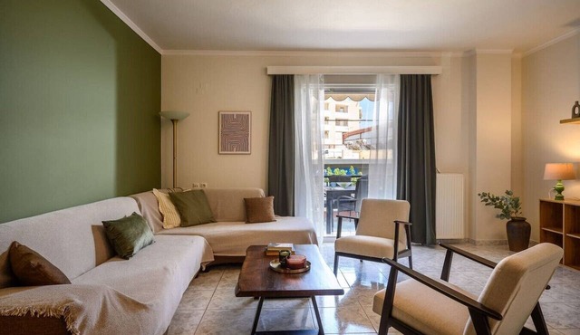 House of M | 3BR, Walk to Beach in Limenas Chersonisou