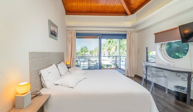 Ianos Hotel in Lefkada