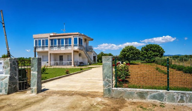 IMARET house in Ímeros