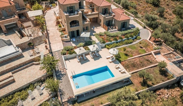 Ipsό Kardamyli Nema. in Kardamyli