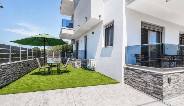 Ireon Luxury Suites 1 by RentalsPro - Nea Plagia Halkidiki in Nea Plagia