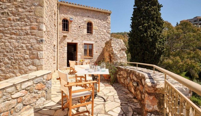 ISholidays Adults Only Kardamyli Petreas Tower in Peloponnese