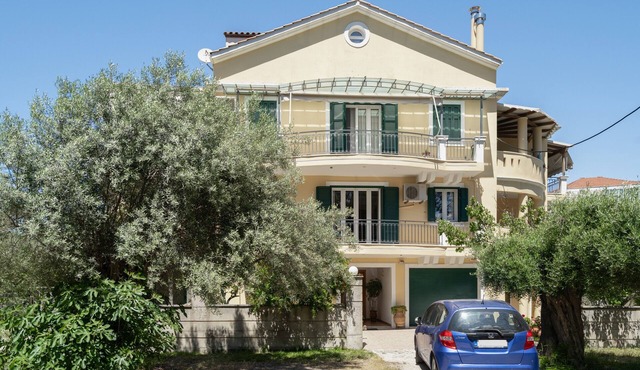 Jennifer's Apartments Lefkada – Comfortable Stay with City Views in Lefkada