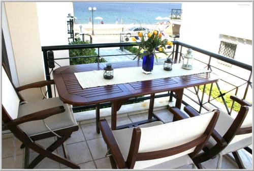 Just 20 meters from the beach in Toroni