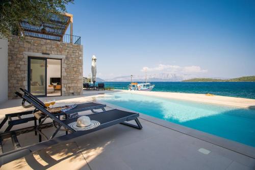 Kalyva by the sea in Nydri
