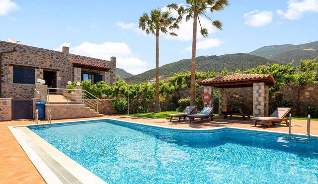 Kambos Horizon Villa in Kampos