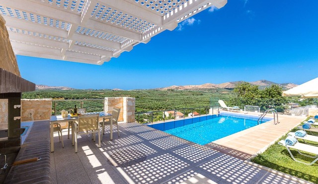 Kampos Villa I, Nature Living with Heated Pool in Mylopotamos